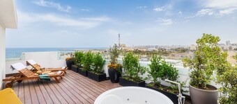 PLAY Seaport Suite Hotel TLV