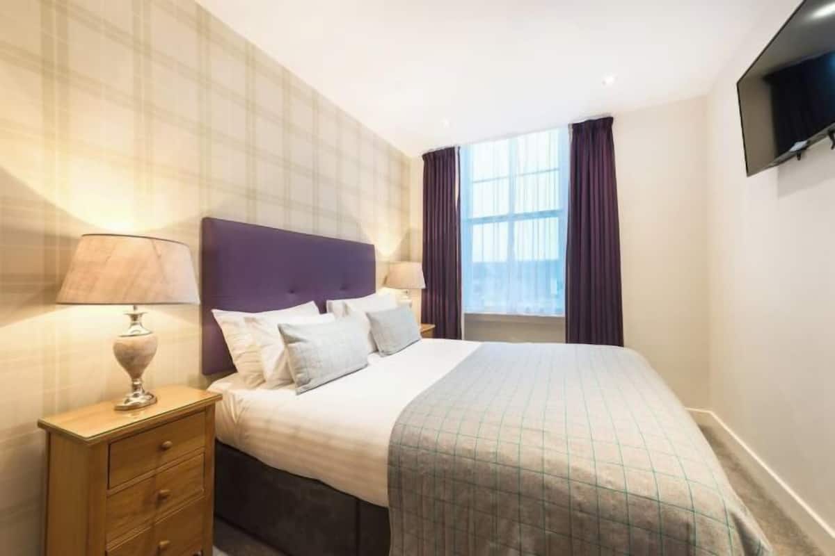In-room safe, iron/ironing board, free WiFi, bed sheets