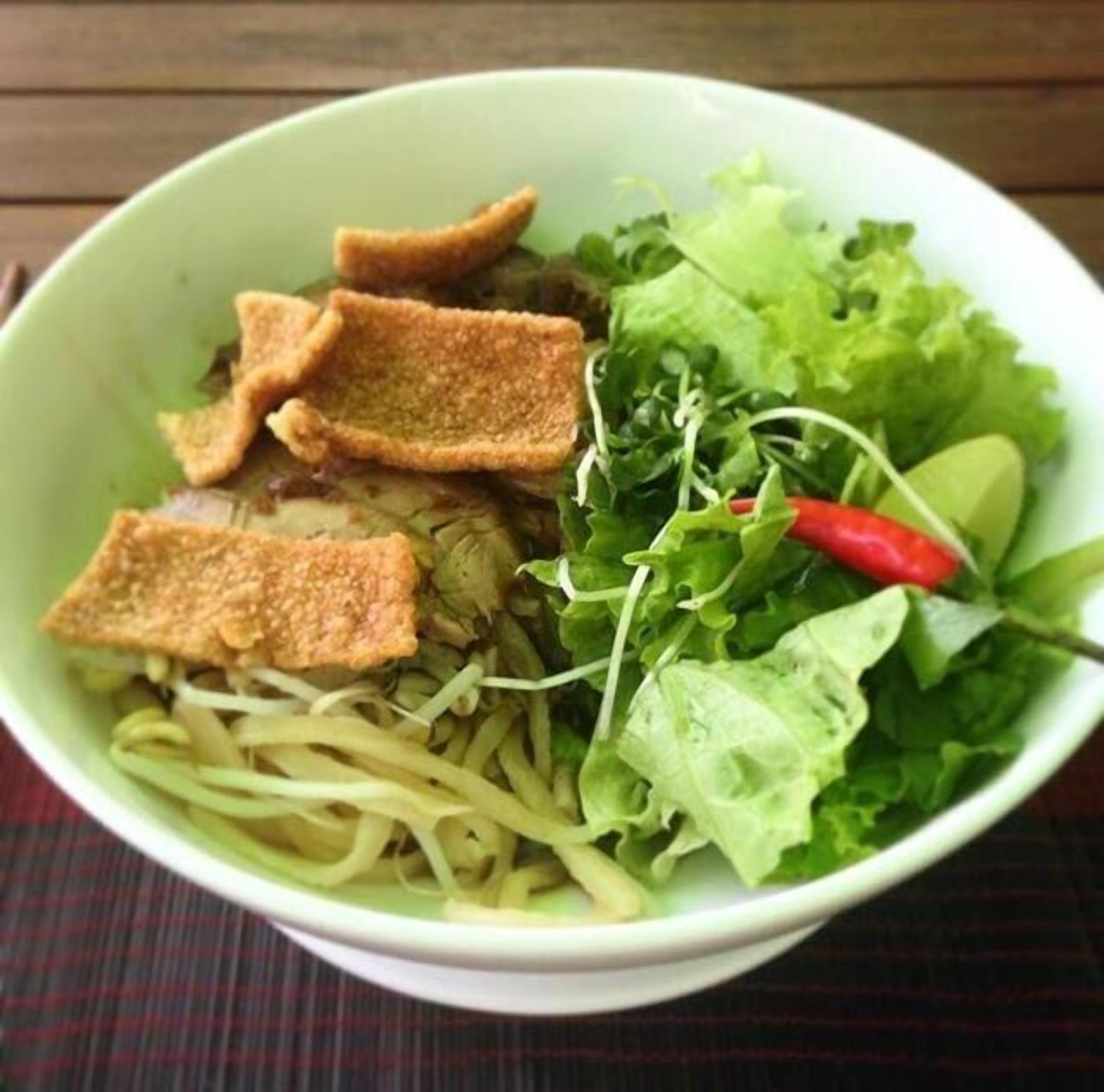 breakfast, lunch, dinner served; vietnamese cuisine