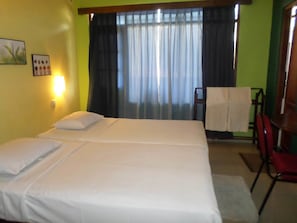Standard Room, 1 Double Bed | Desk, free WiFi