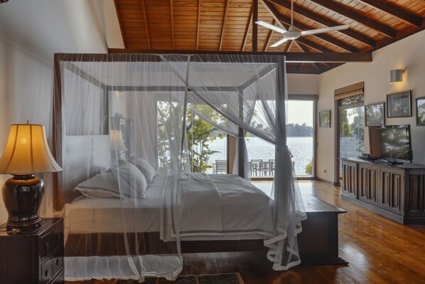 5 bedrooms, premium bedding, in-room safe, desk - Villa Republic Bentota (Aluthgama)
