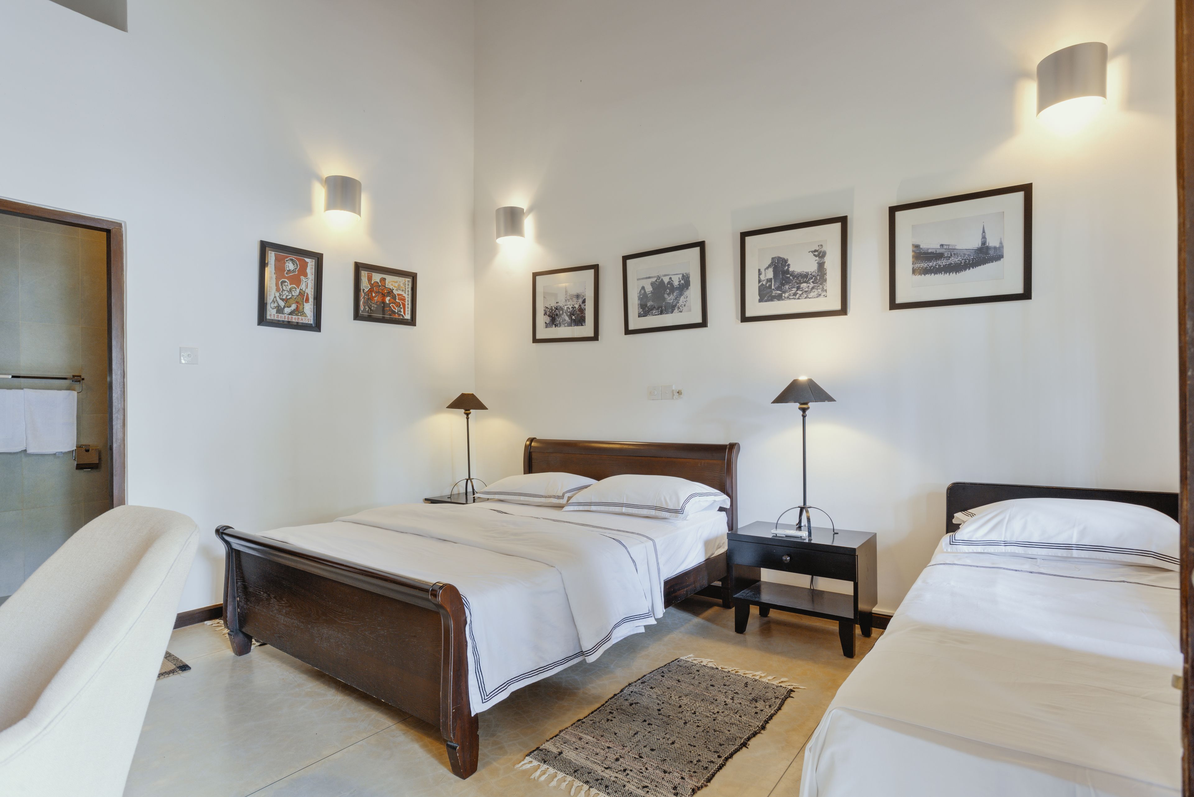 5 bedrooms, premium bedding, in-room safe, desk