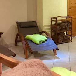 Sauna, rawatan muka, refleksologi, 1 bilik rawatan, perkhidmatan urut