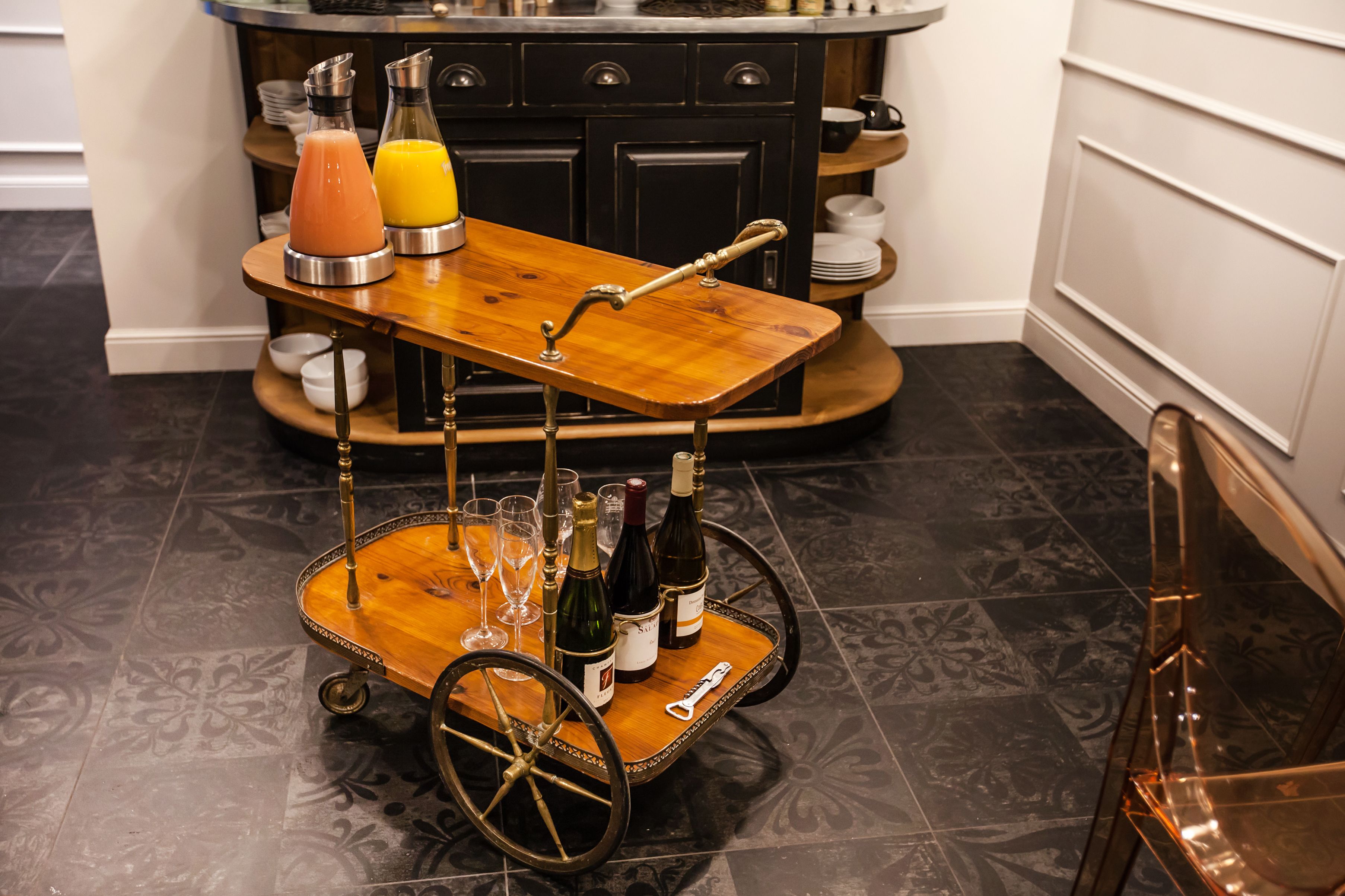 daily buffet breakfast (eur 11 per person)