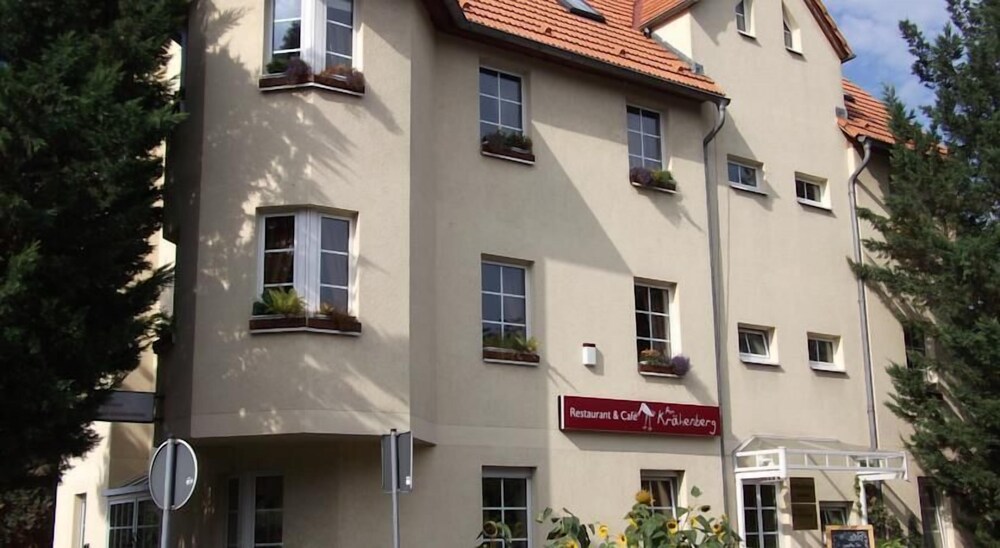 Am Krähenberg Pension/Café & Schifffahrten image