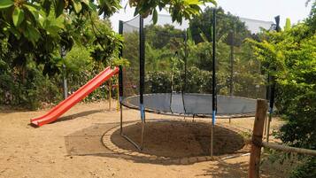 Außen-Kinderspielplatz