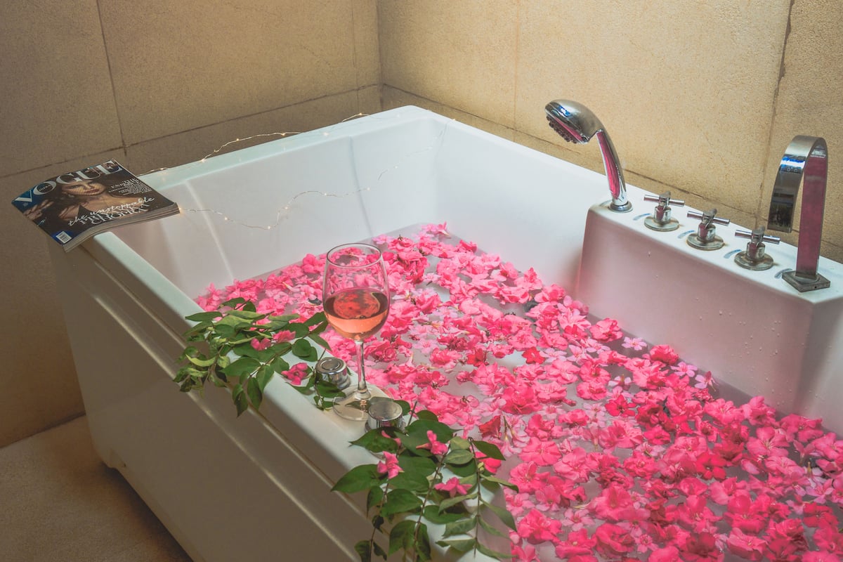 premium villa | jetted bathtub