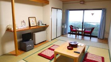 Kamar Tradisional (Japanese Style) | Brankas