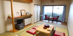 传统客房 (Japanese Style) | 客房内保险箱