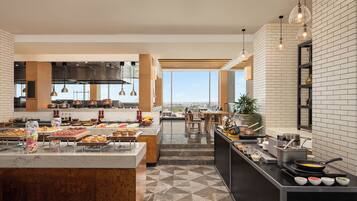 每日供應吃到飽早餐 (每人 INR800)