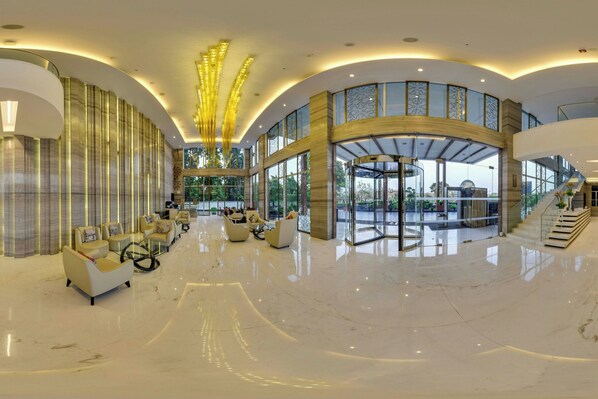Lobby - Renaissance Lucknow Hotel (Lucknow)
