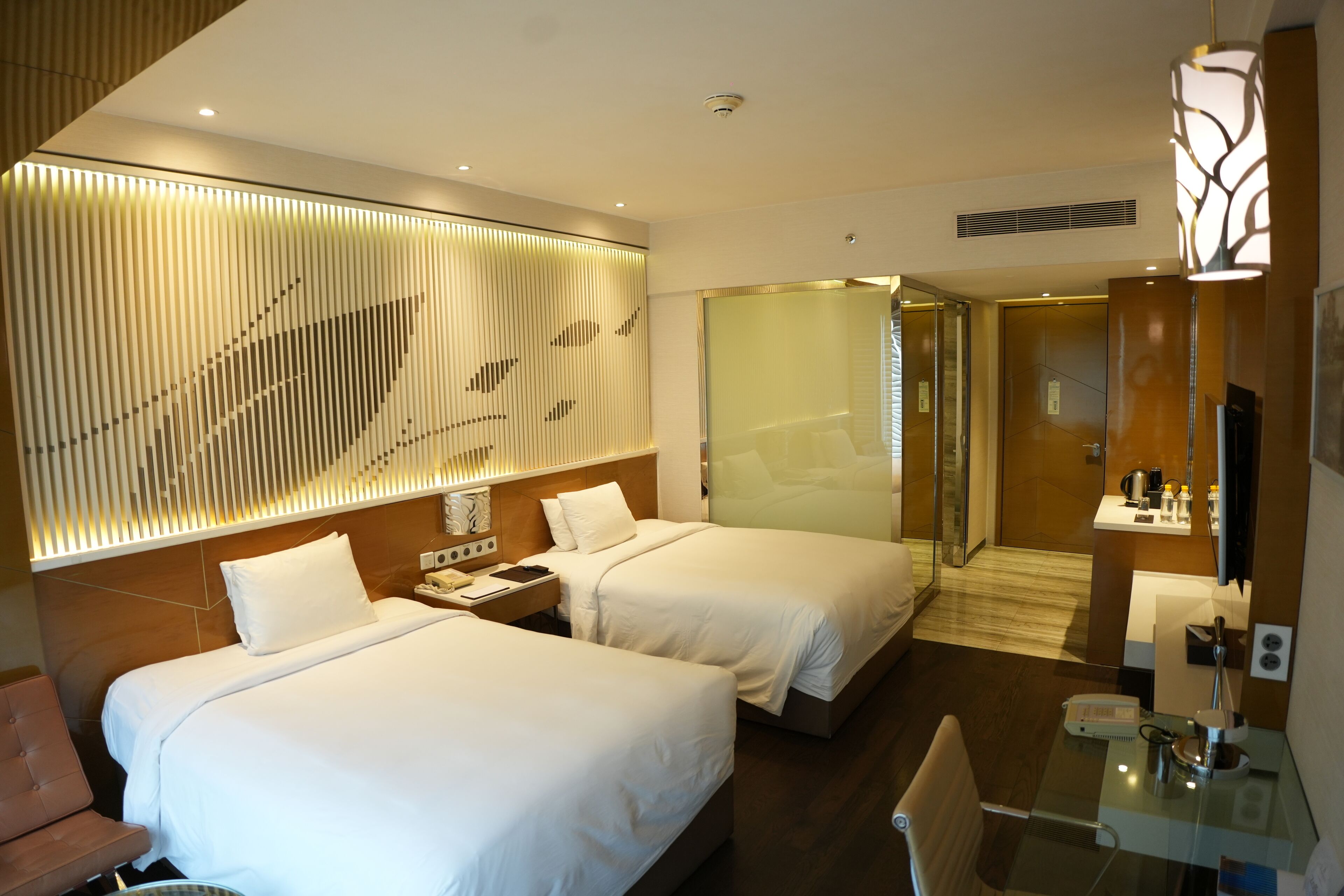 Premium bedding, down duvets, minibar, in-room safe