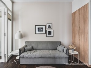 Familjesvit - utsikt mot innergården | Vardagsrum | Platt-tv