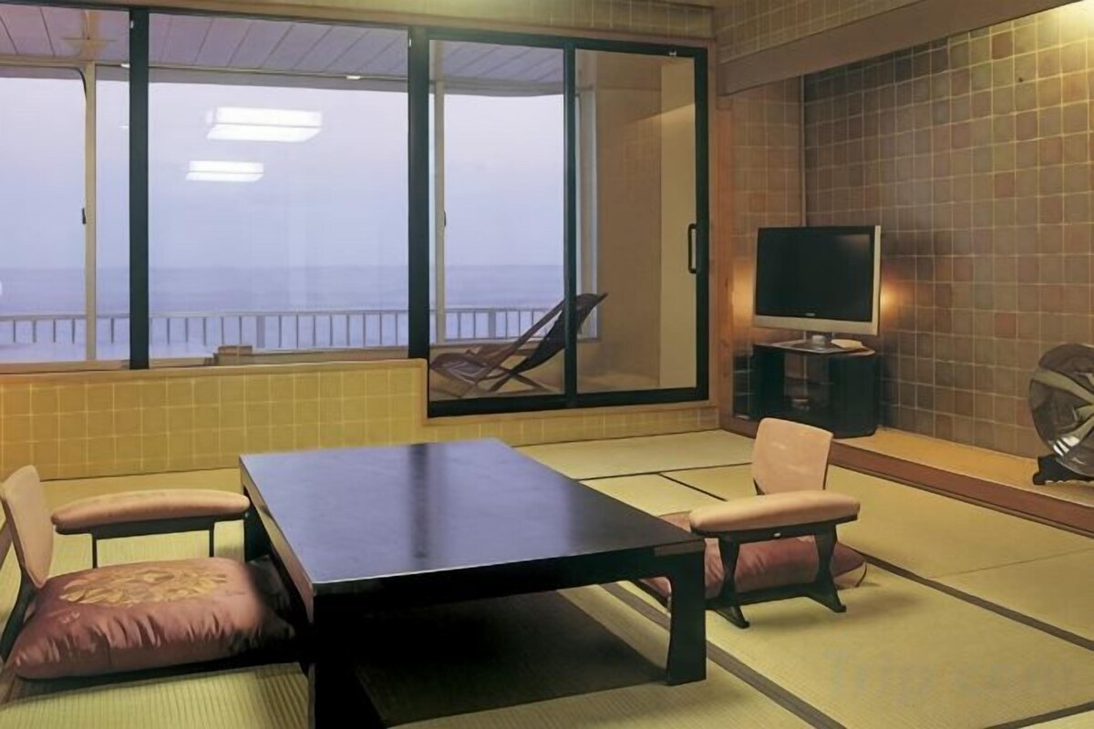 Japanese-style room「Ogon-no-ma」 with open-air bath 