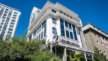 Triple Room | Front of property