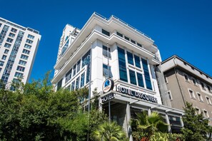 Triple Room | Front of property - Discovery Hotel (Istanbul)