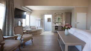 Luxury Pool Suite