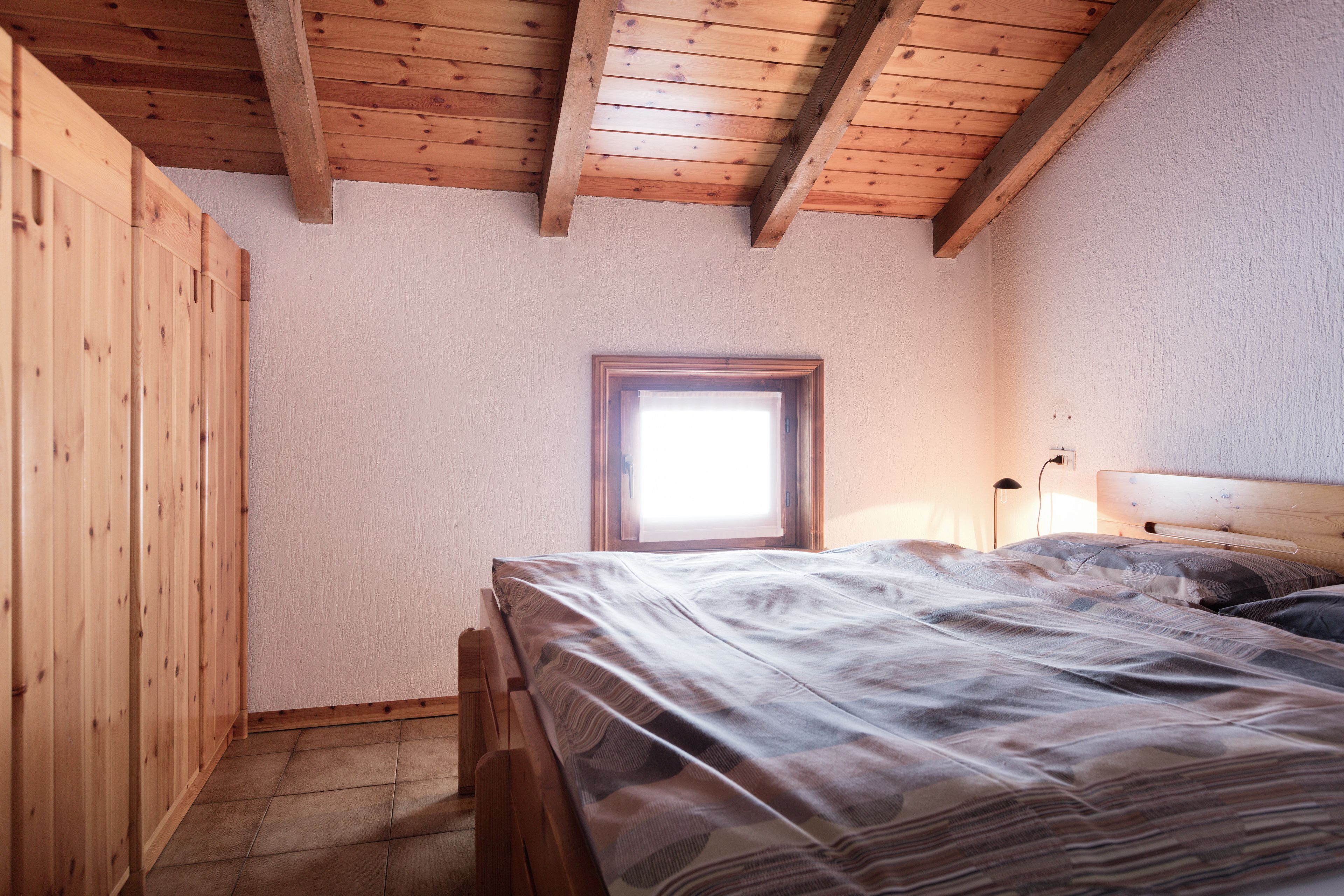 Down duvets, cots/infant beds, free WiFi, bed sheets