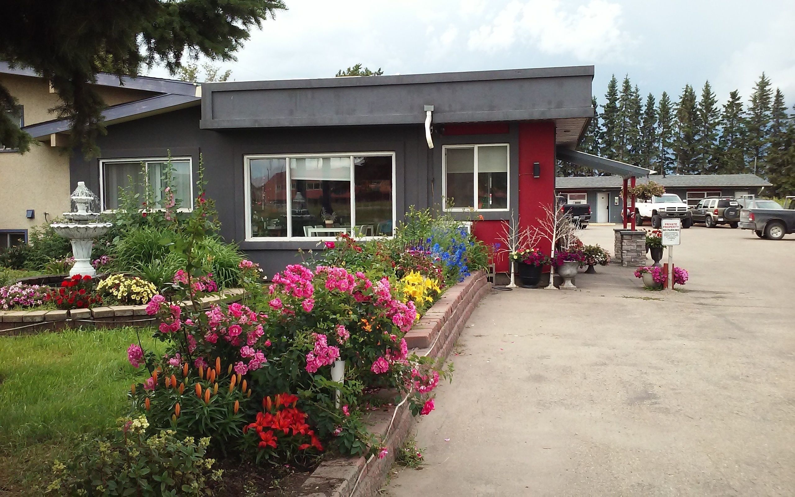 Photo - Thriftlodge Edmonton