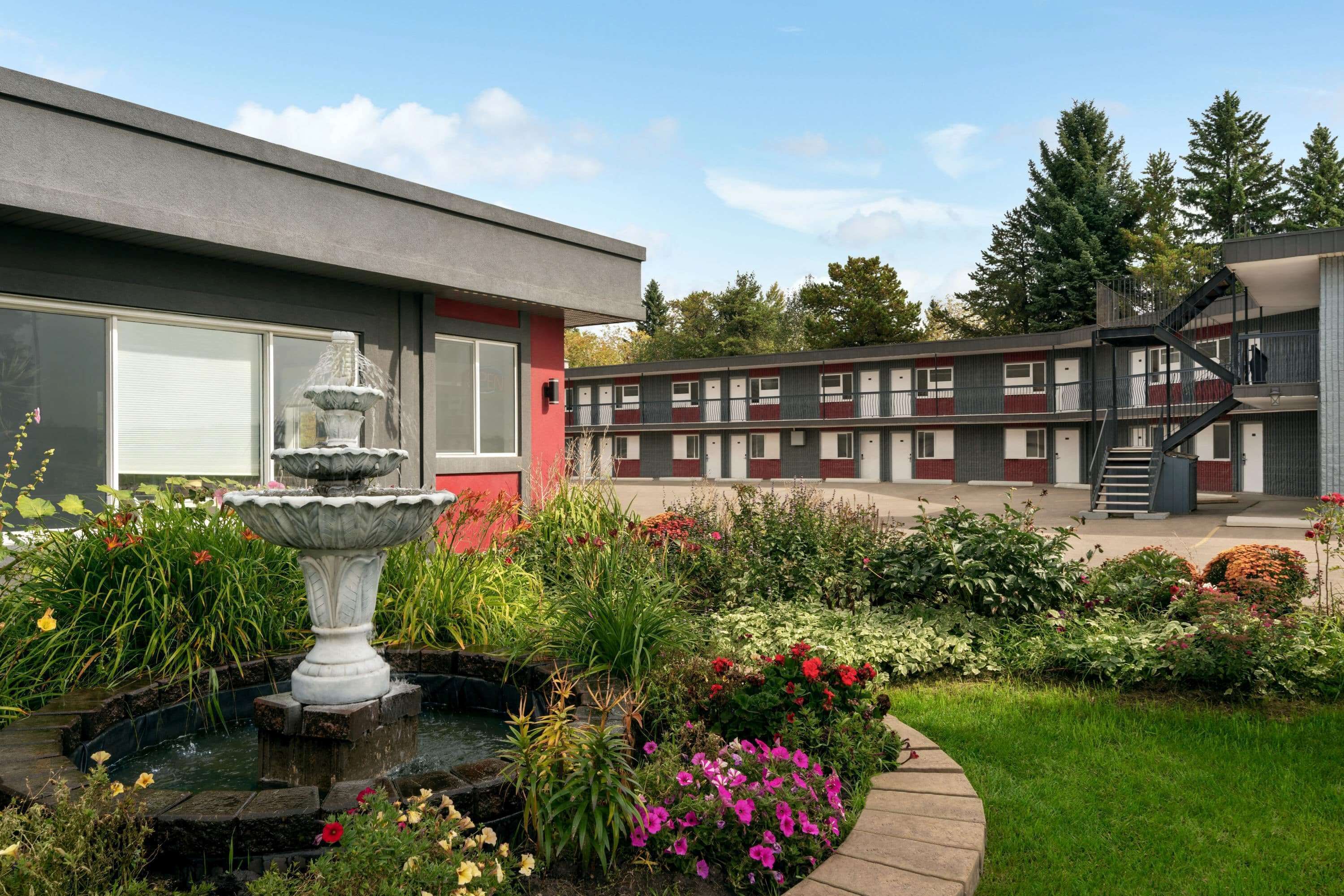 Photo - Thriftlodge Edmonton