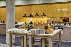 Päivittäinen buffetaamiainen maksusta