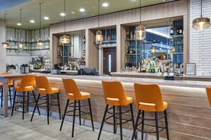 Bar (on property) - Holiday Inn Manchester - City Centre by IHG (Manchester)