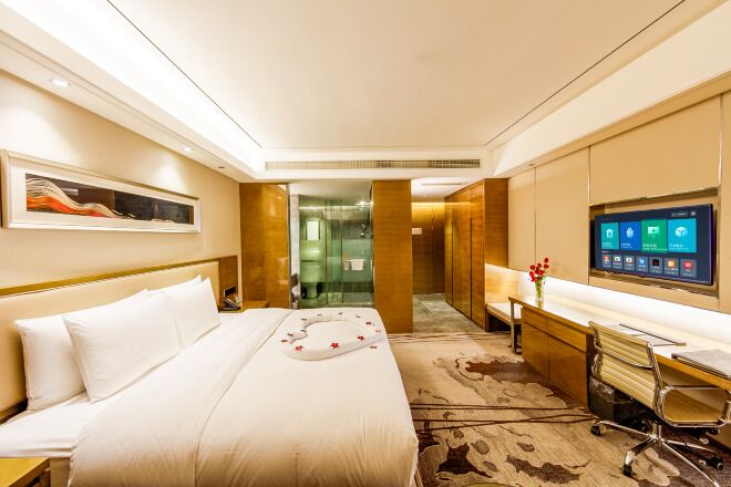 Minibar, in-room safe, cribs/infant beds, alarm clocks