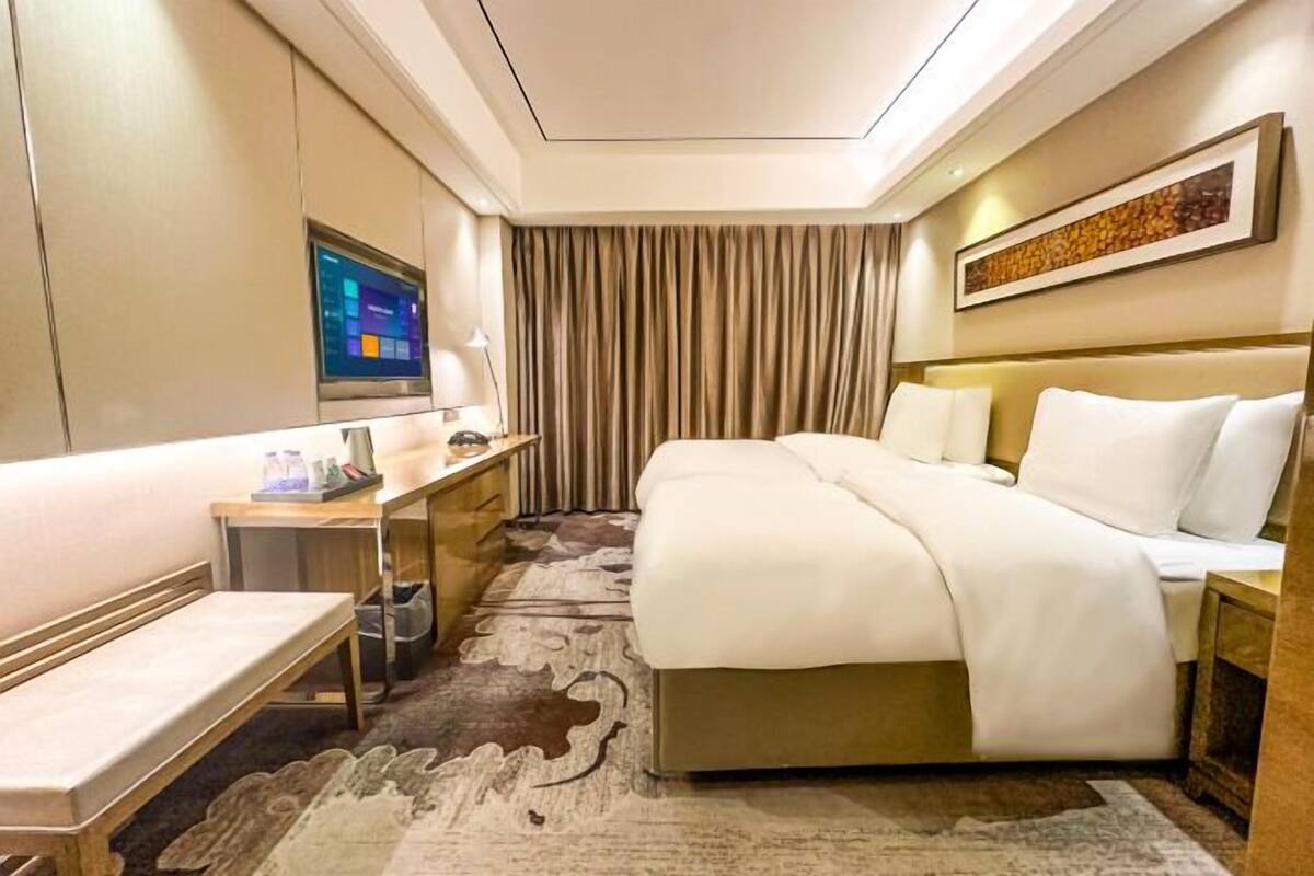 Minibar, in-room safe, cots/infant beds, alarm clocks