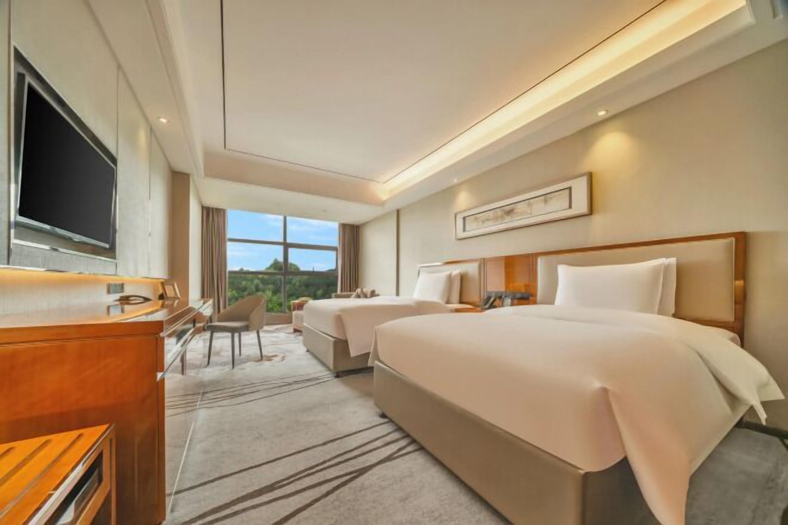 Minibar, Zimmersafe, Babybetten, Wecker