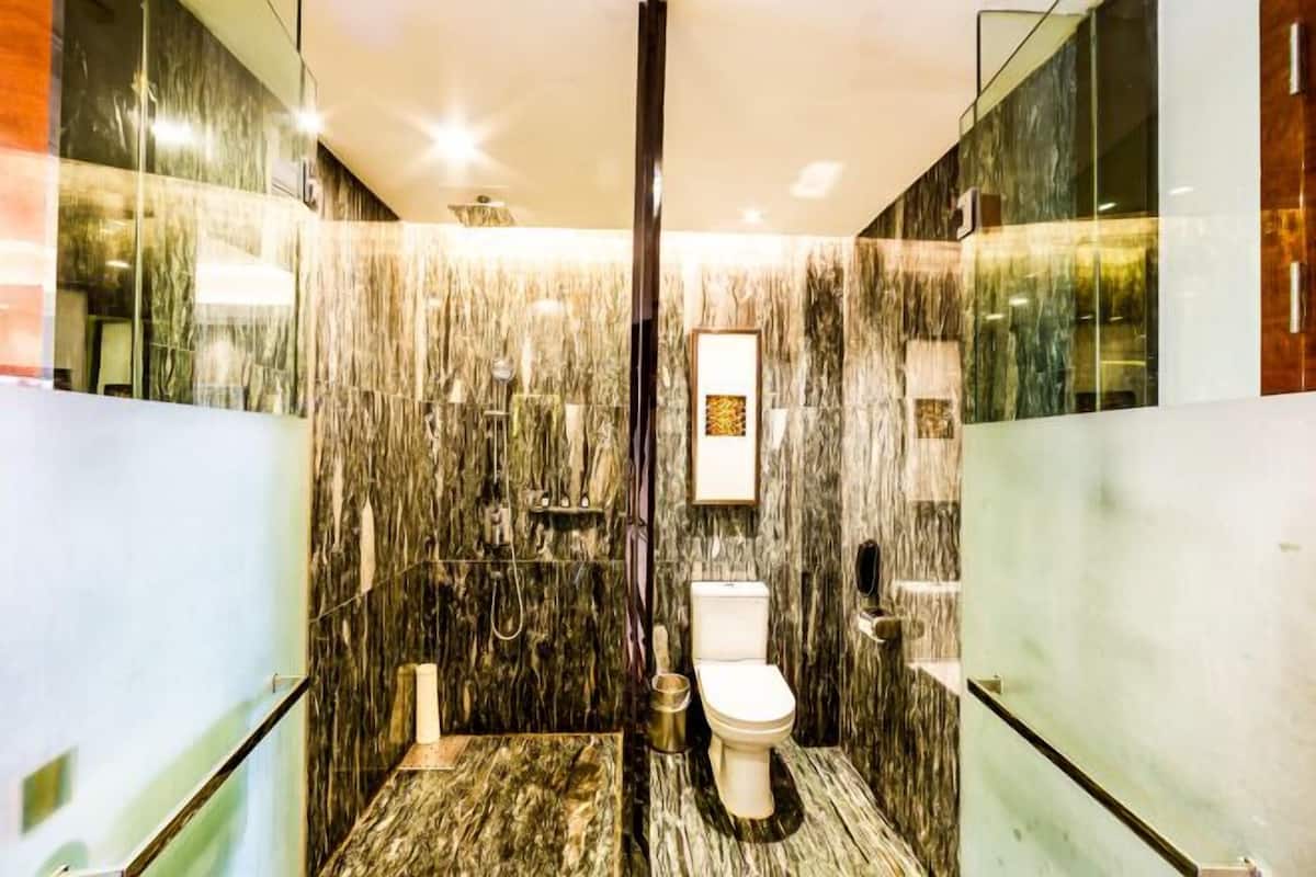 Minibar, in-room safe, cots/infant beds, alarm clocks