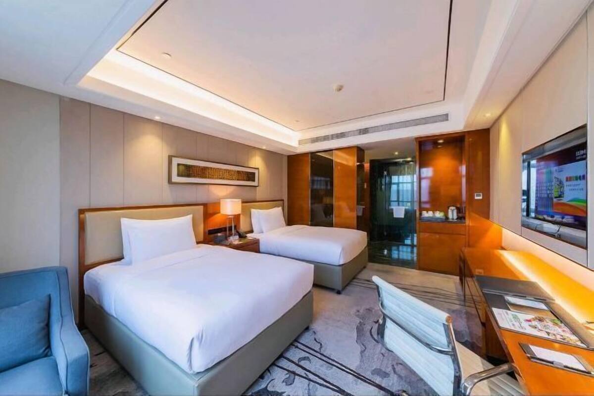 Minibar, caixa forta a l'habitació, bressols i despertador