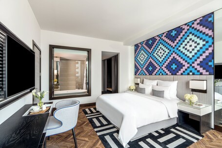 Pullman Dubai Downtown - Image 1