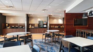 Desayuno completo incluido todos los días