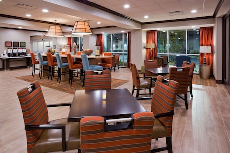 Reception. Hampton Inn Minneapolis Bloomington West