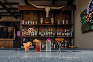 Bar (en el alojamiento)