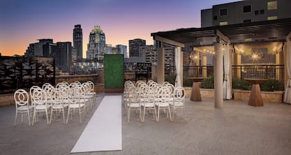 Hotel Indigo Austin Downtown - University by IHG
