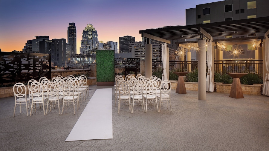 Hotel Indigo Austin Downtown - University by IHG