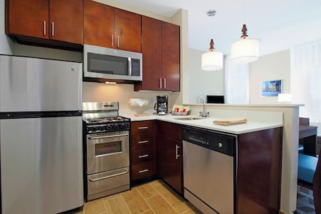 Ropa de cama de alta calidad y tabla de planchar con plancha