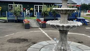 Mặt tiền nơi lưu trú