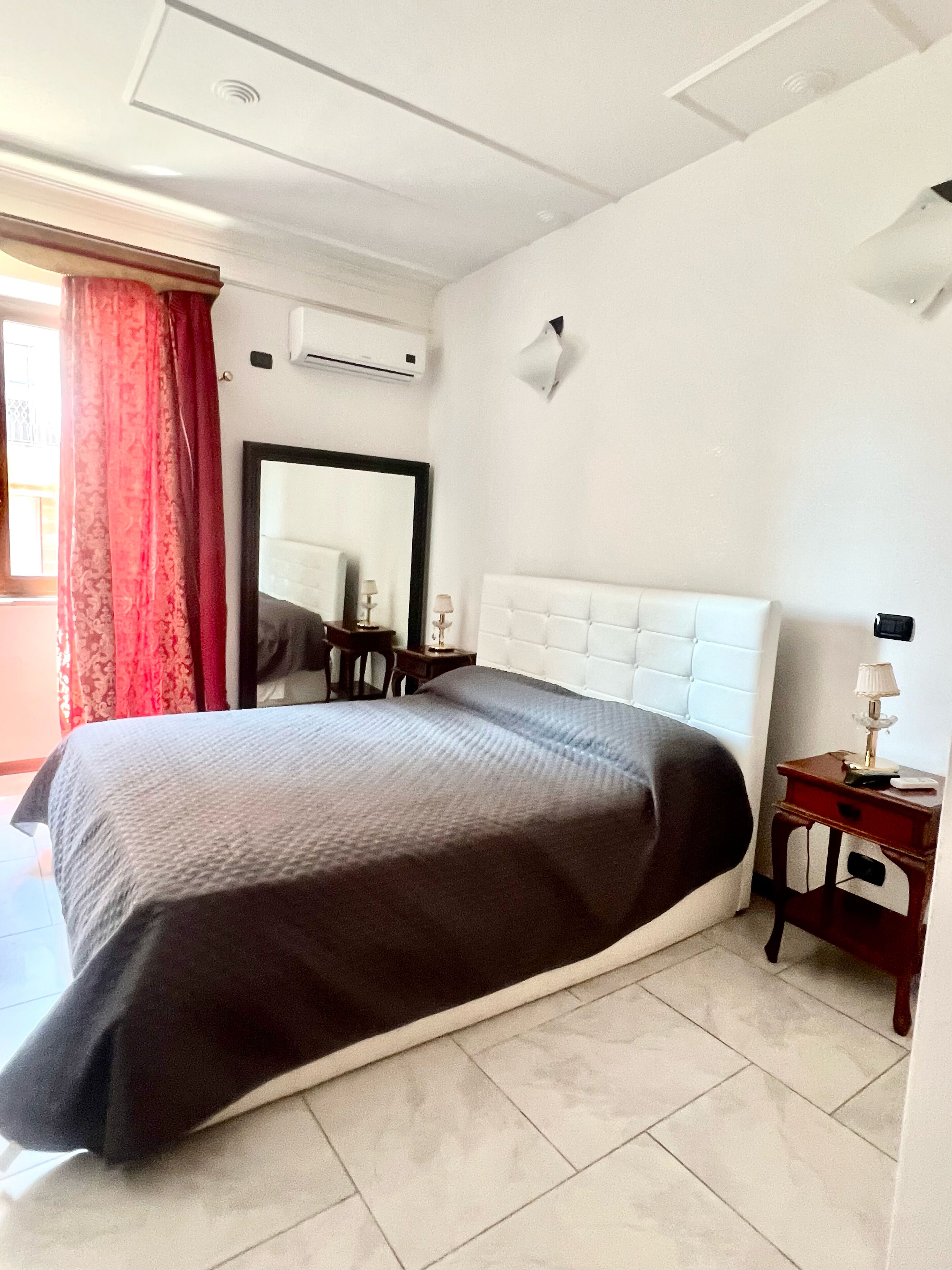 Kamar Deluks, 1 Tempat Tidur Double | Brankas, Wi-Fi gratis, dan seprai linen