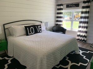 Room, 1 King Bed, Lakeside (Lower Unit) | Free WiFi, bed sheets - Grand Lake Resort (Presque Isle)