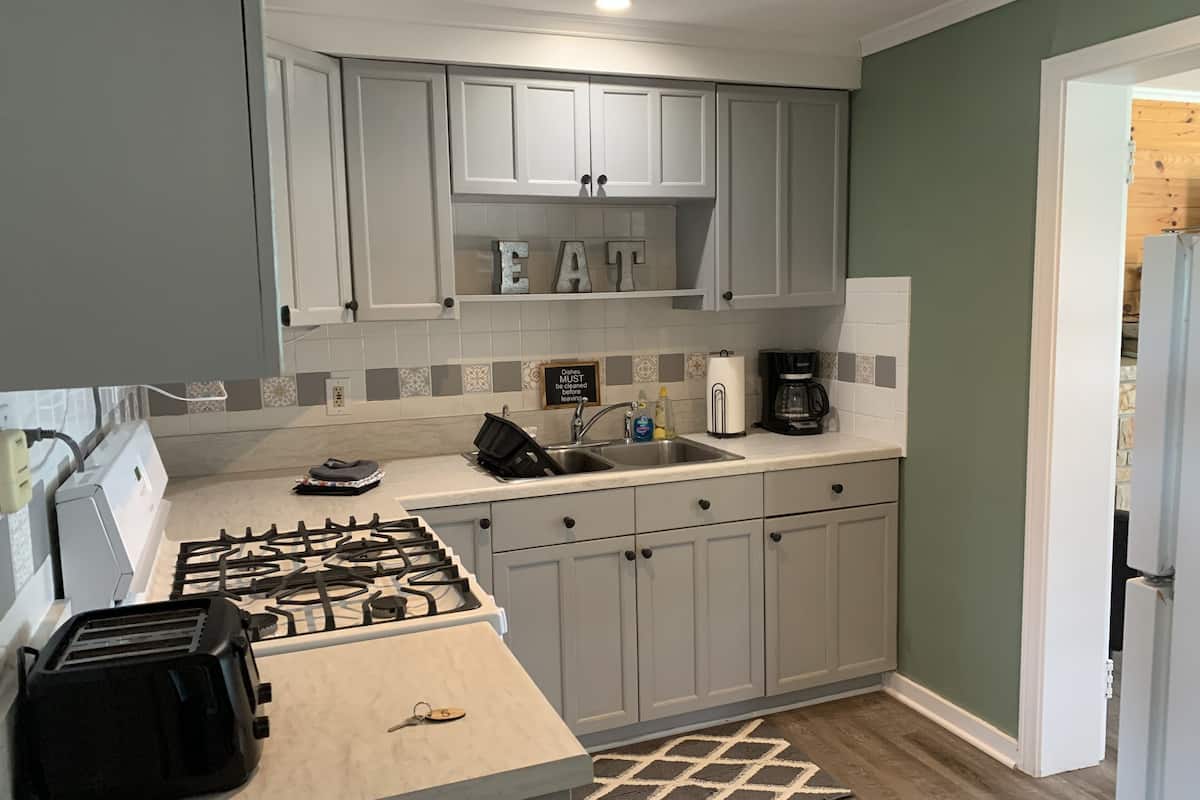 suite, lake view | private kitchen | coffee/tea maker