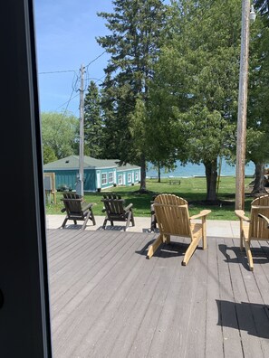 Free WiFi, bed sheets - Grand Lake Resort (Presque Isle)