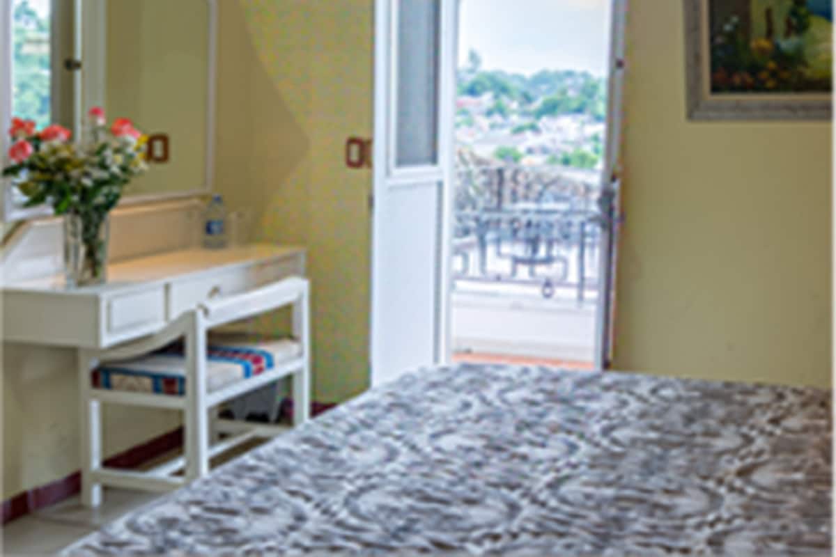 Quarto standard, 1 cama de casal | Roupas de cama premium, Wi-Fi de cortesia, roupa de cama