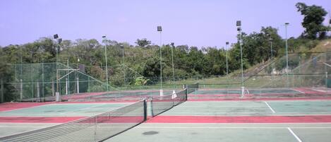 Tennisbane