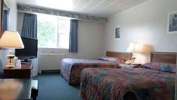 Habitación estándar, 2 camas dobles | Wifi gratis y ropa de cama