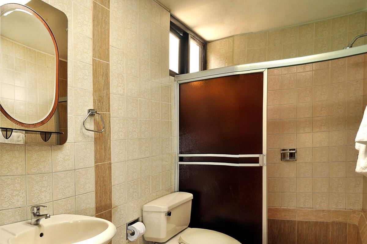 Ducha y artículos de higiene personal gratuitos