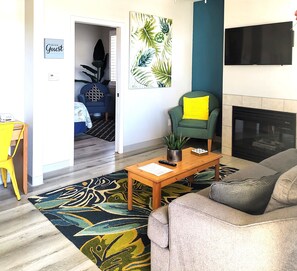 Condo2 605 | Living area | 46-inch Smart TV with cable channels