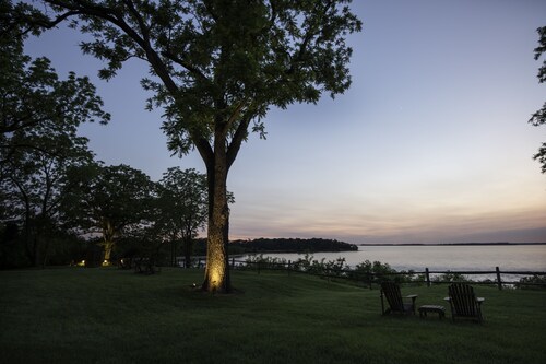 Great Oak Manor