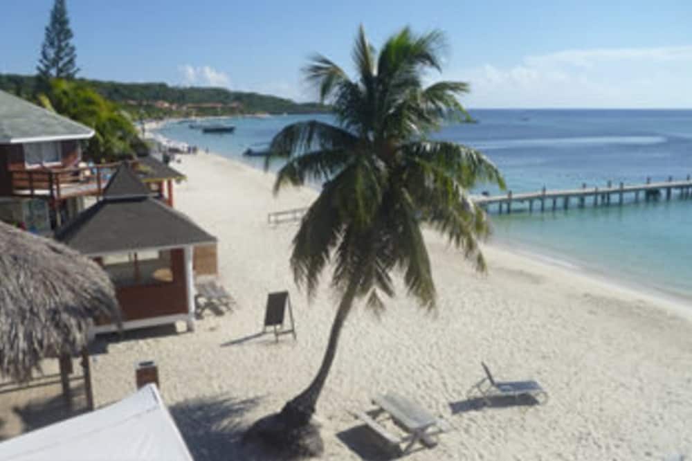 Foster's West Bay Resort